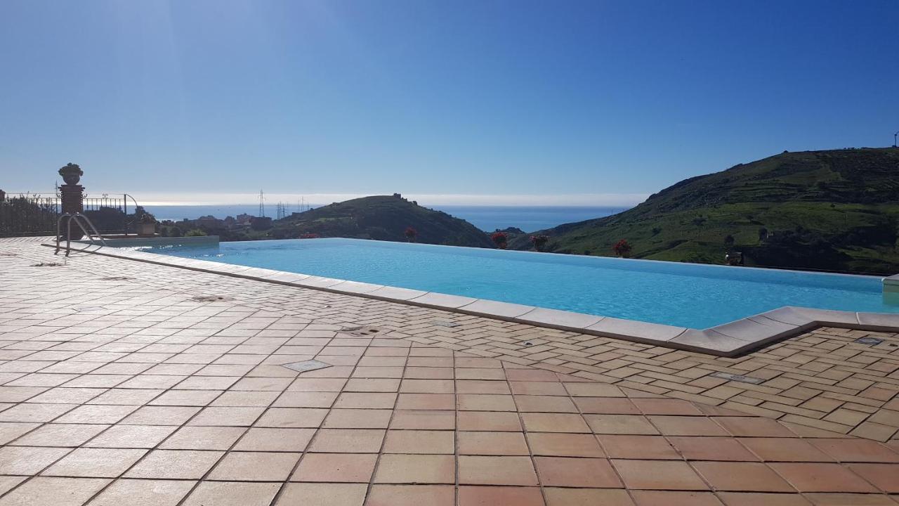 B&B A Robba De Pupi Agrigento Bagian luar foto