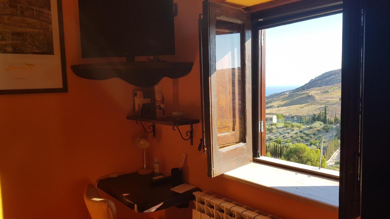 B&B A Robba De Pupi Agrigento Bagian luar foto