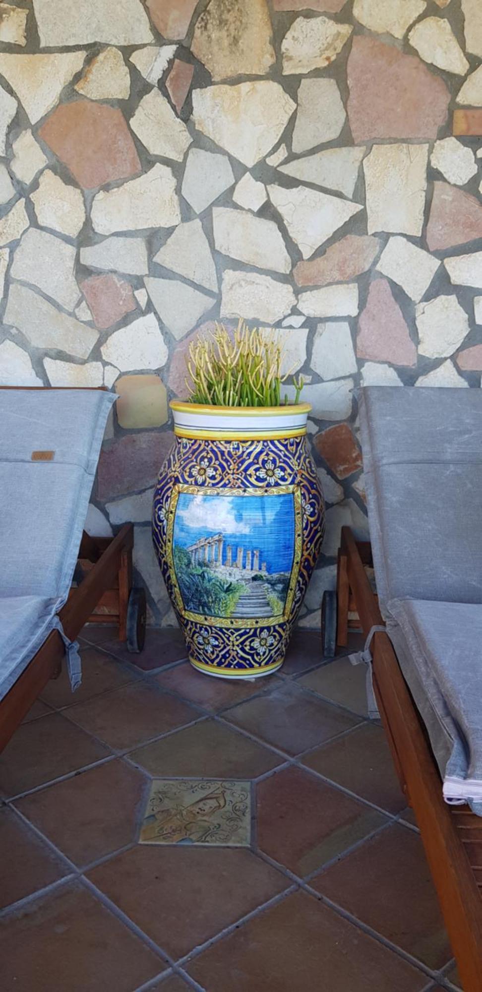 B&B A Robba De Pupi Agrigento Bagian luar foto