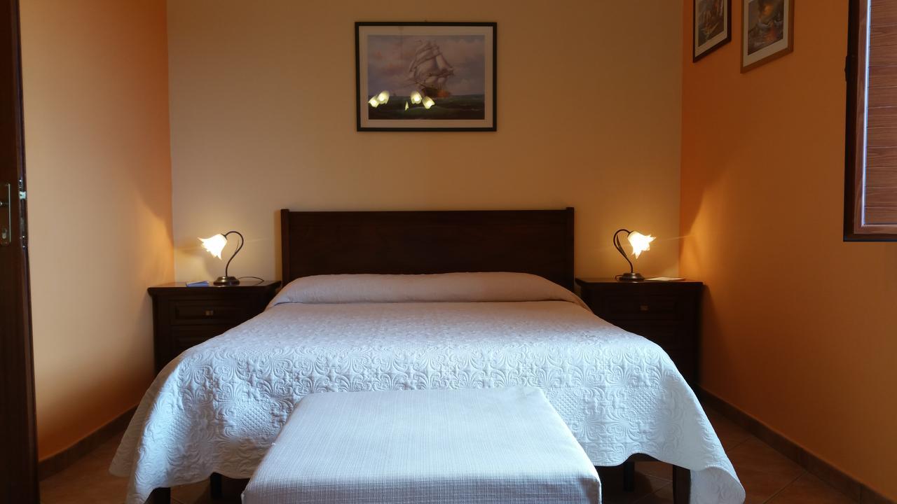 B&B A Robba De Pupi Agrigento Bagian luar foto